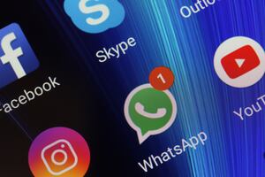 Roban tu cuenta de WhatsApp mediante un código y suplantan tu identidad: así es el fraude que engaña a miles