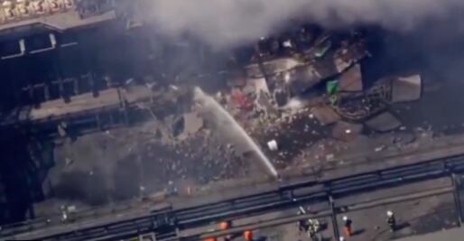 Explosión en planta de US Steel en Pensilvania: hay heridos y atrapados bajo escombros. IMÁGENES