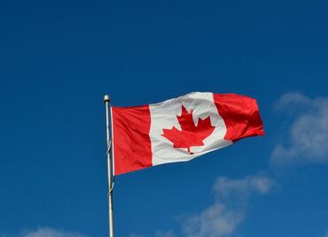 Canadá responde a EU con 2 mil 700 mdd en aranceles