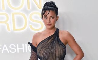 Kylie Jenner y el revelador vestido transparente que usó en su visita a México