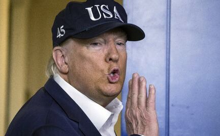 Trump dice que hablaba con "sarcasmo" cuando sugirió inyectarse desinfectante
