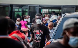 Estados Unidos envía de vuelta a su país a miles de haitianos