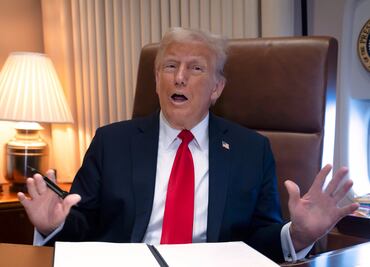 Trump dice que “sería estúpido rechazar” avión de lujo regalado por Qatar. VIDEO