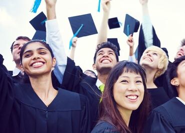 Universidades cuyos egresados consiguen trabajo más rápido