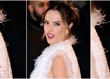 Alessandra Ambrosio luce irreal figura con elegante y sensual conjunto en la Semana de la Moda de París