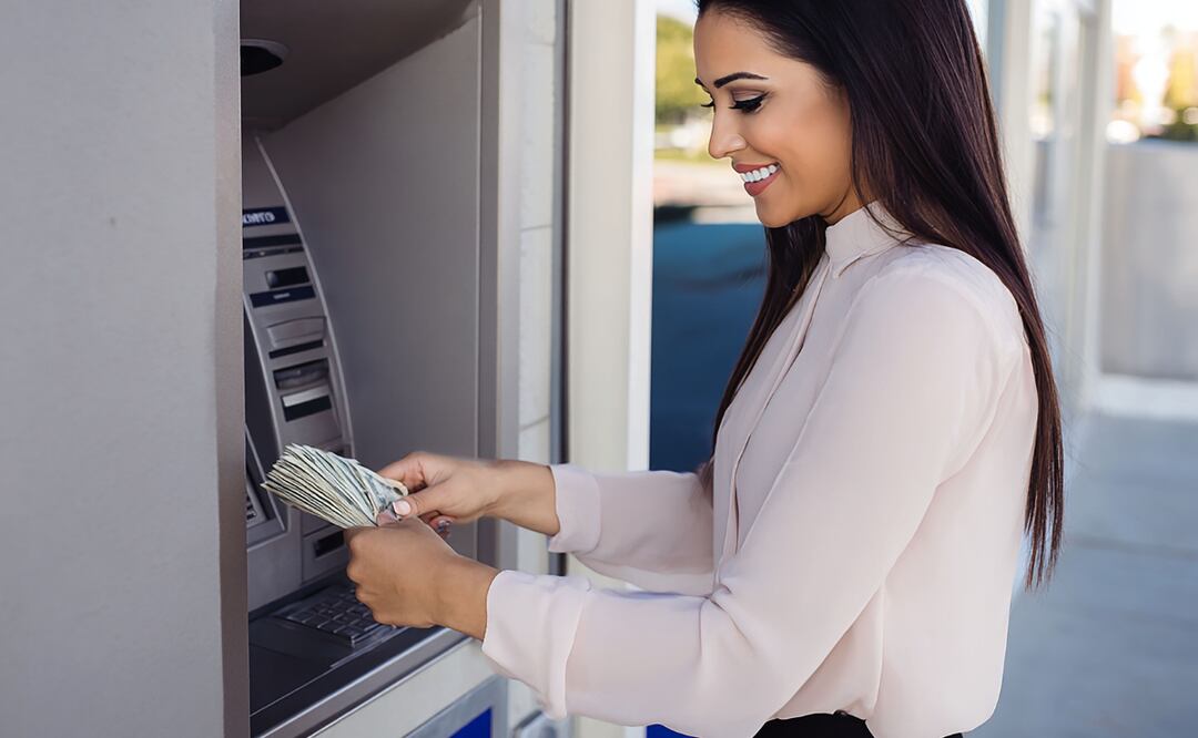 Nuevo requisito para retirar dinero del banco en 2026 esto tendrás que presentar sí o sí. Foto: Canva