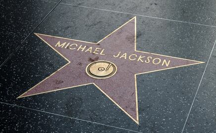 ¿Dónde se ubica y quiénes están en el Paseo de la Fama de Hollywood?