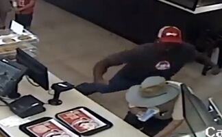 Video. Trabajador de Wendy’s noquea a cliente por quejarse de pedido