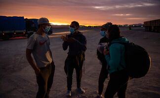 Deseo de enorgullecer a los padres es clave para hispanos de altos ingresos