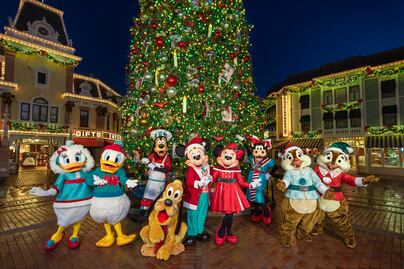 Inician las fiestas Navideñas en Disneyland Resort: guía de atracciones, shows y comida de temporada