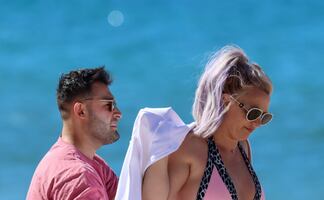 Britney Spears impacta con 'bikini body' en Hawái junto a su novio