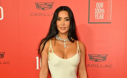 Kim Kardashian se lleva todas las miradas con un ‘all-white outfit’ en Italia en medio de rumores de romance con Drake 