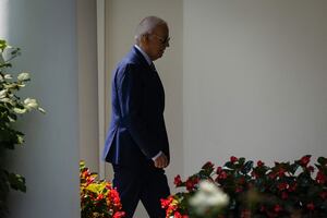 Biden y Harris analizan medidas para evitar escalada de conflicto en Oriente Medio