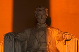 Crisis en EU: el gobierno se queda sin dinero y paraliza labores