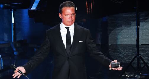 Luis Miguel y su corista presumen su amor