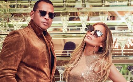 Jennifer Lopez cautiva con crop top de lentejuelas en sesión