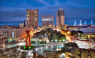 Romance, Mardi Gras y fiesta... San Antonio te espera en 2022