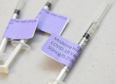 Moderna desarrollará refuerzo contra Omicron, nueva variante del Covid
