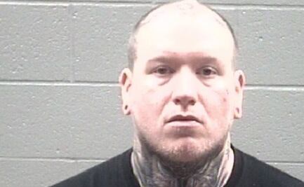 Amenaza con contagiar de coronavirus a clientes de supermercado