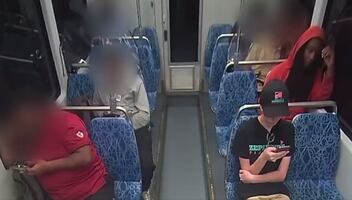 Revelan audios del 911 tras ataque a refugiada ucraniana en tren de Charlotte: "Creo que la apuñalaron en el cuello, no tiene pulso"