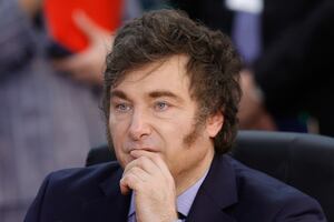 Justicia argentina investiga a Milei por promover $LIBRA, la criptomoneda que colapsó y generó pérdidas millonarias