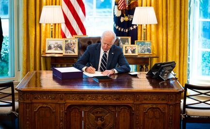 Biden firma el tercer rescate fiscal en EU contra la pandemia
