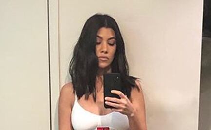 Kourtney Kardashian presume abdomen de impacto con crop top