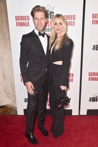 Kaley Cuoco impacta en fiesta por el final de 'The Big Bang Theory'