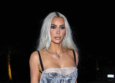 El espectacular vestido transparente que Kim Kardashian usó en su cumpleaños
