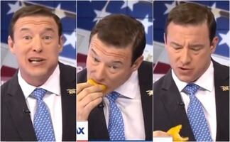 Presentador de noticias come tacos en programa y se burla de migrantes deportados