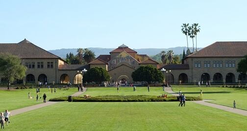 ¿Cuánto cuesta estudiar en la Universidad Stanford?