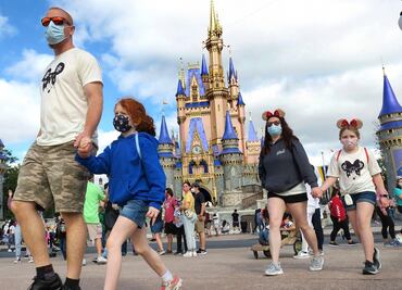 Disney World modifica política de uso de cubrebocas en restaurantes