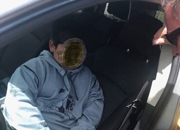 Persiguen a conductor a exceso de velocidad en EU y resulta ser niño de 5 años
