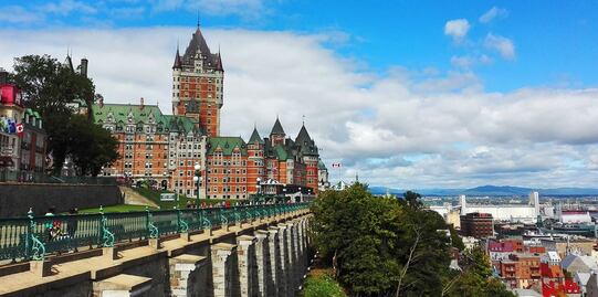 Quebec impondrá examen de "valores democráticos" a inmigrantes