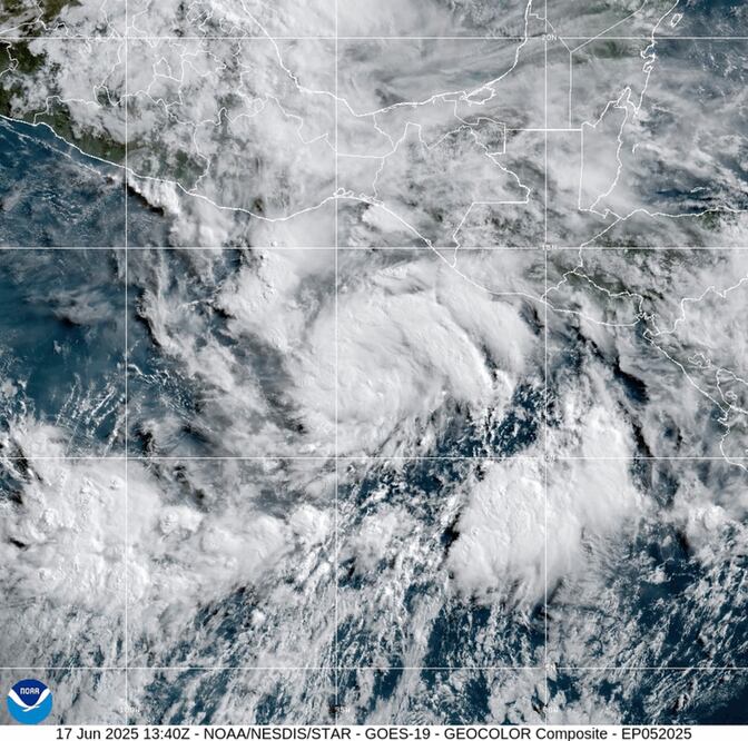 Huracán Erick alcanza categoría 3: alertan por lluvias extremas, oleaje severo y riesgo de desastre en Oaxaca y Guerrero. (NOAA via AP)