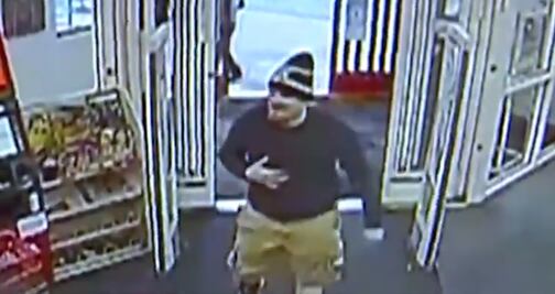 Video. Hombre finge infarto para asaltar farmacia de Massachusetts