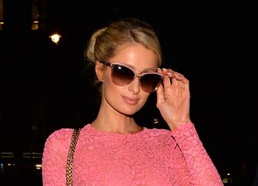 Paris Hilton deslumbra con vestido al estilo braless en Londres