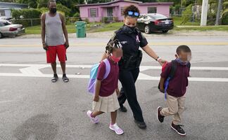 Covid-19. Miles de alumnos regresan a las escuelas en Miami-Dade