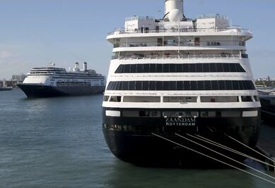 Autorizan desembarco en Florida de cruceros con enfermos
