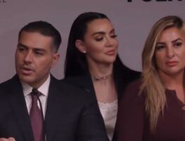 ¡Se arma el drama en San Lázaro! Diputadas de Morena compiten por tomarse la foto con Harfuch. VIDEO