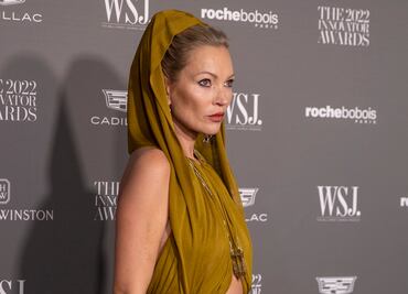 Kate Moss deja poco a la imaginación con vestido traslúcido en NY