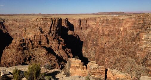 Muere tercer hombre en el Gran Cañón, tras caer 120 metros