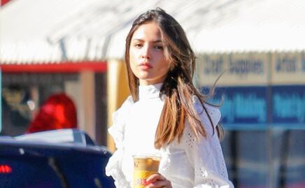 Eiza González impacta con silueta en jeans en West Hollywood