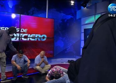 Violencia en Ecuador: Diálogo evitó que asalto al canal de televisión acabara en "baño de sangre"