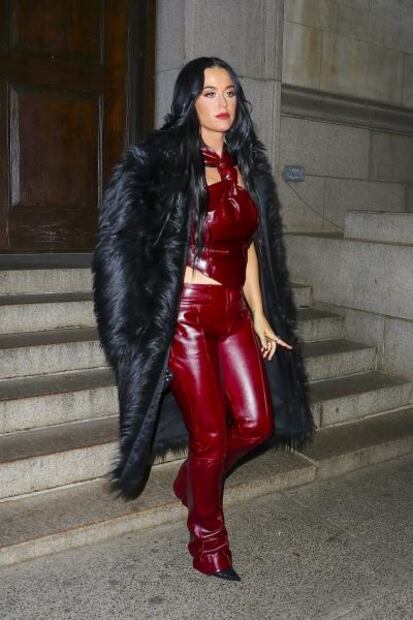 Katy Perry deslumbra con top y pantalones de cuero en Nueva York