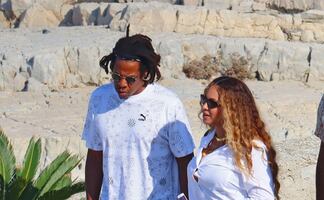 Beyoncé luce su silueta con diminuta falda negra en Cannes