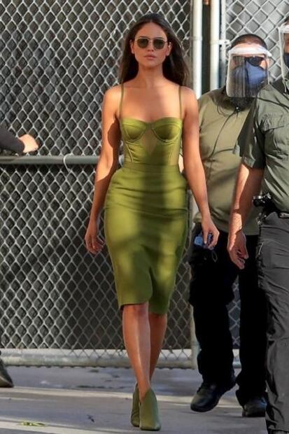Eiza González destila glamour con bustier en Hollywood 
