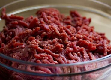 Retiran 60 toneladas de carne molida por contaminación de E.coli
