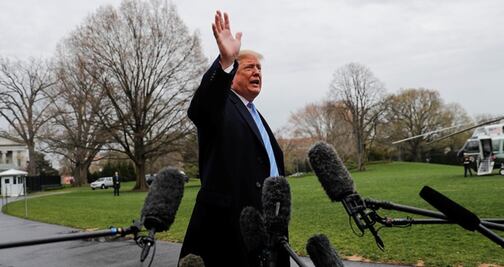 Justicia de EU prohíbe incluir pregunta sobre nacionalidad en próximo censo