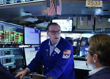 Wall Street cierra en rojo tras apagón informático global